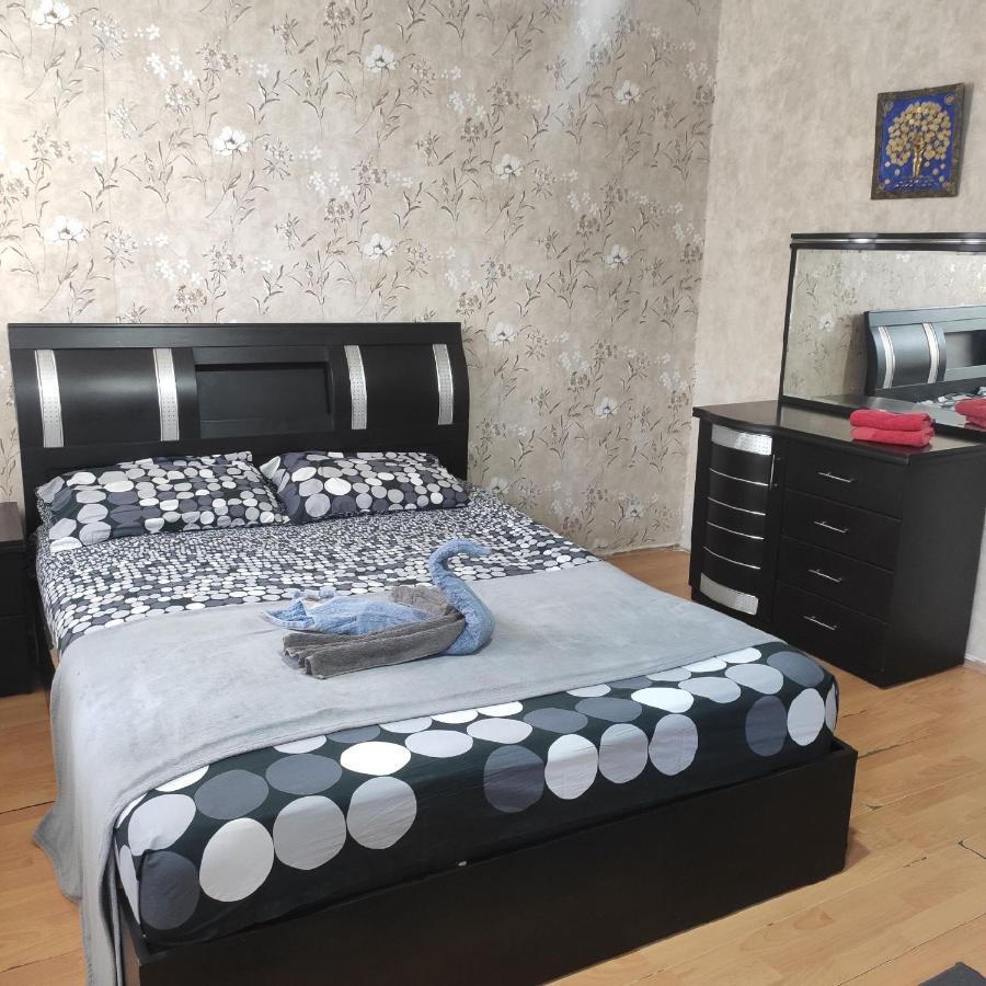 Enjoy The Hostel Батумі Екстер'єр фото
