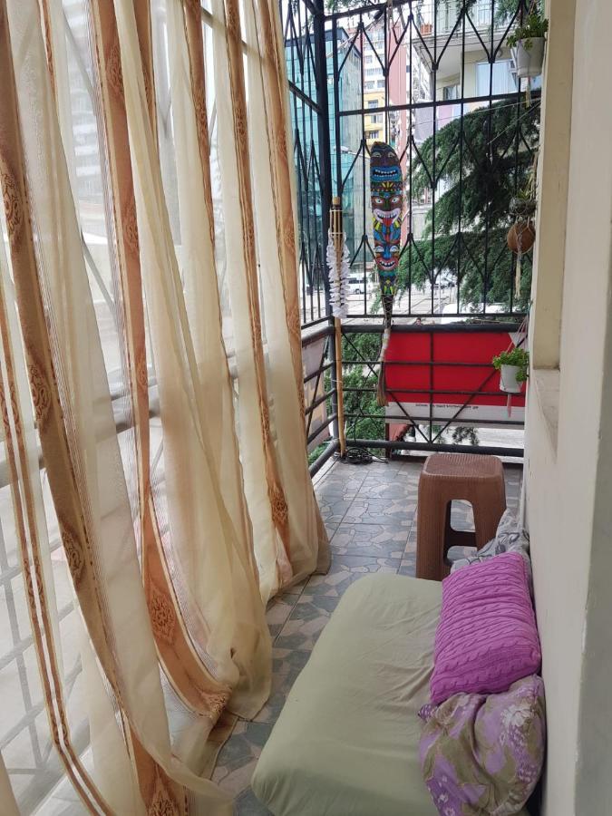 Enjoy The Hostel Батумі Екстер'єр фото