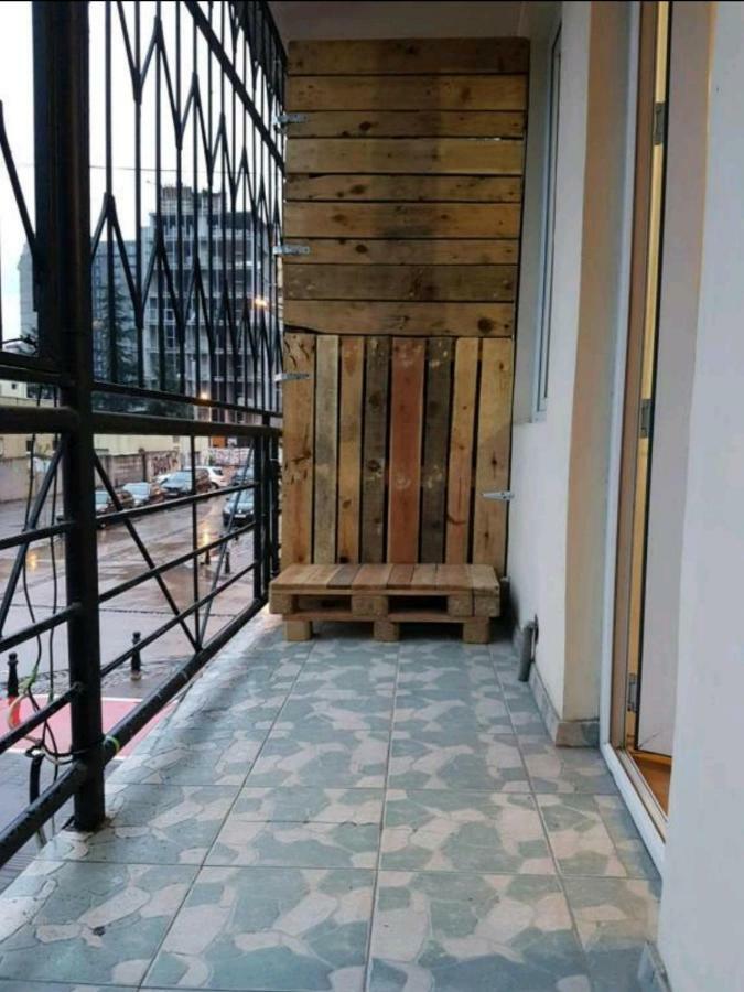 Enjoy The Hostel Батумі Екстер'єр фото