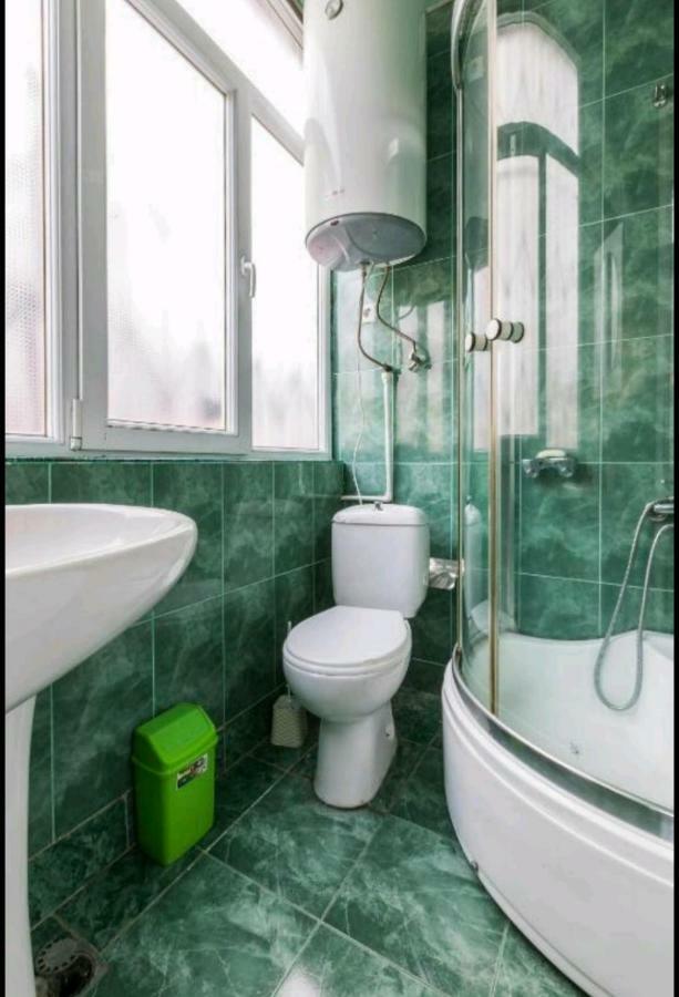 Enjoy The Hostel Батумі Екстер'єр фото