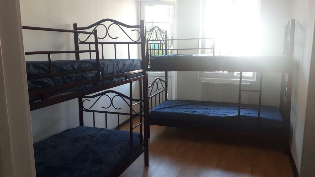 Enjoy The Hostel Батумі Екстер'єр фото