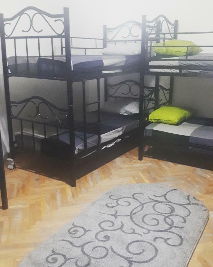Enjoy The Hostel Батумі Екстер'єр фото