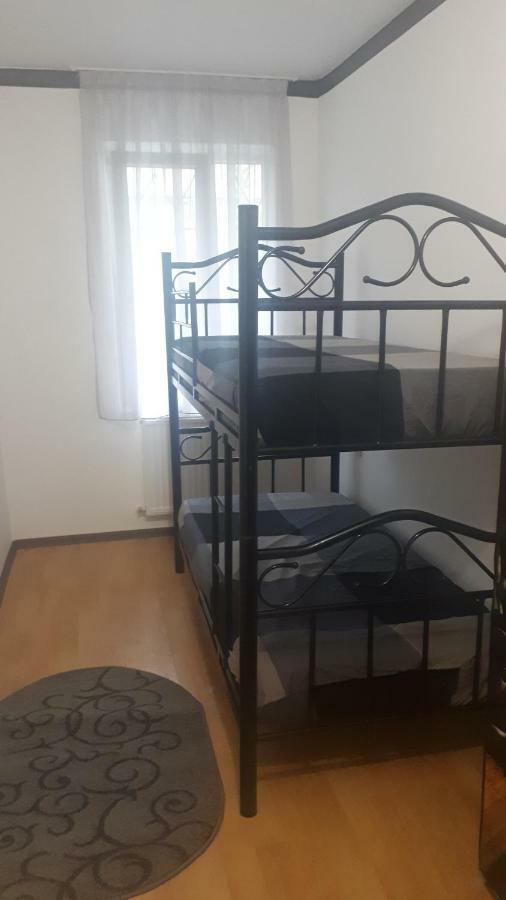 Enjoy The Hostel Батумі Екстер'єр фото