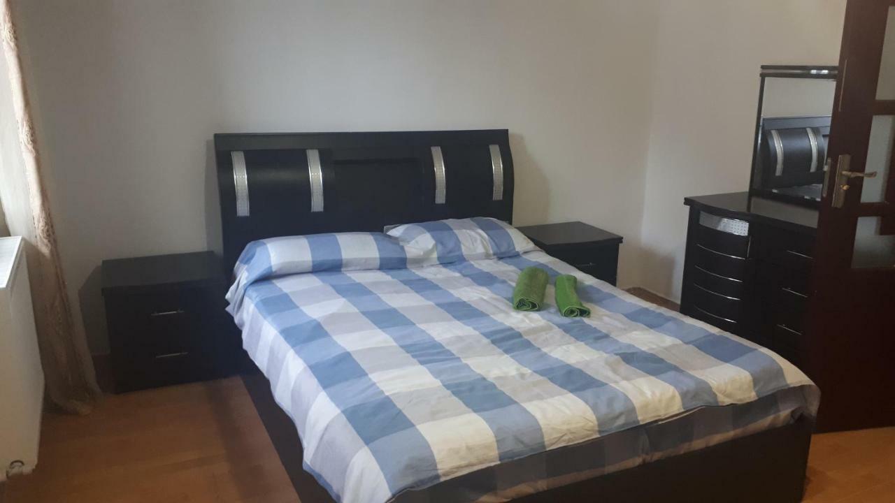 Enjoy The Hostel Батумі Екстер'єр фото